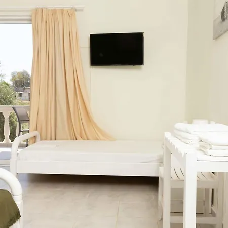 Pansion Artemis * Mavrovouni (Laconia)