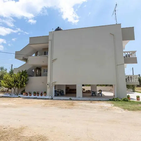 Pansion Artemis * Mavrovouni (Laconia)