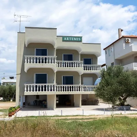 Pansion Artemis * Mavrovouni (Laconia)