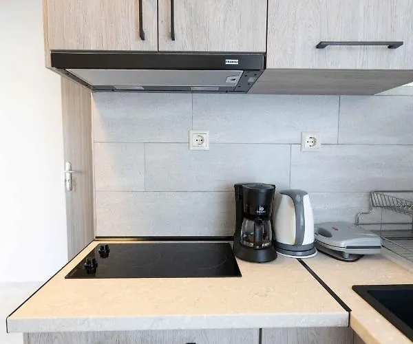 Pansion Artemis Mavrovoúnion